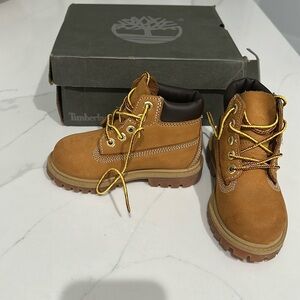 Toddler timberland boots size 8 - brand new